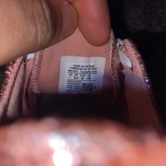 Kids Converse low top color pink. - Picture 7 of 7